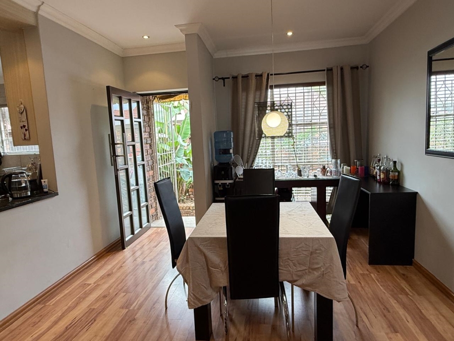 To Let 2 Bedroom Property for Rent in Discovery Gauteng