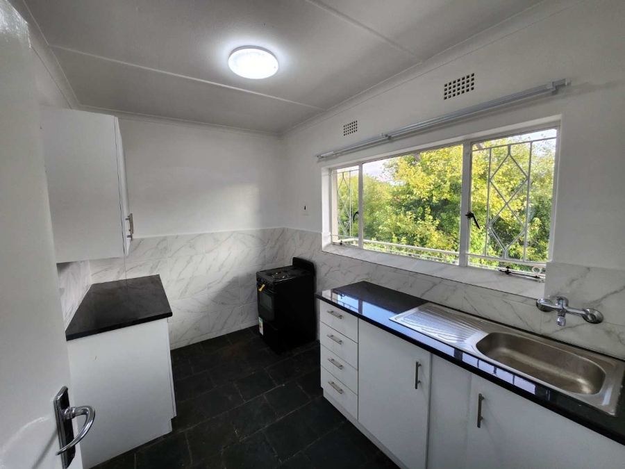 To Let 2 Bedroom Property for Rent in Windsor West Gauteng