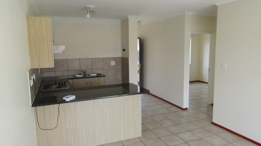 To Let 2 Bedroom Property for Rent in Noordhang Gauteng