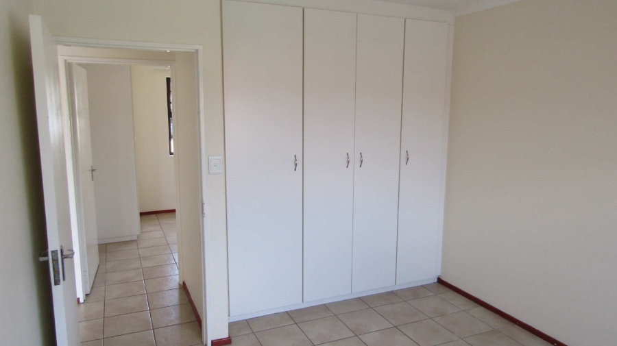 To Let 2 Bedroom Property for Rent in Noordhang Gauteng