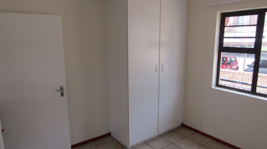 To Let 2 Bedroom Property for Rent in Noordhang Gauteng