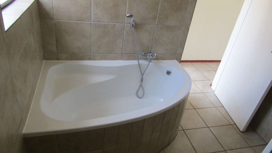 To Let 2 Bedroom Property for Rent in Noordhang Gauteng