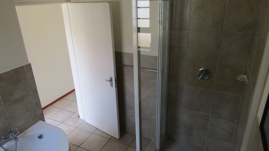 To Let 2 Bedroom Property for Rent in Noordhang Gauteng