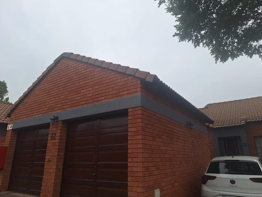 To Let 2 Bedroom Property for Rent in Monavoni Gauteng