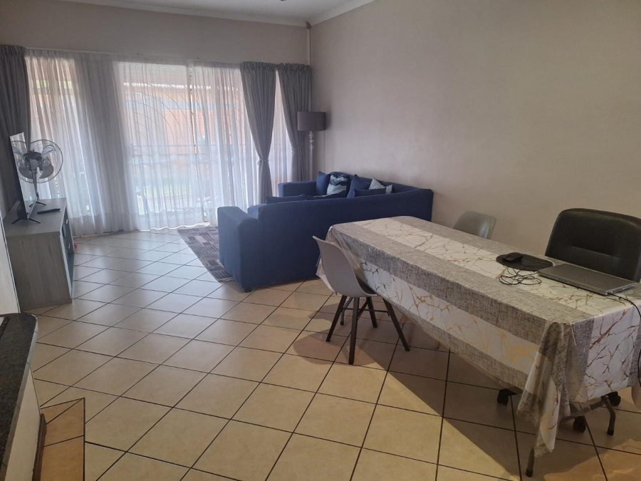 To Let 2 Bedroom Property for Rent in Monavoni Gauteng