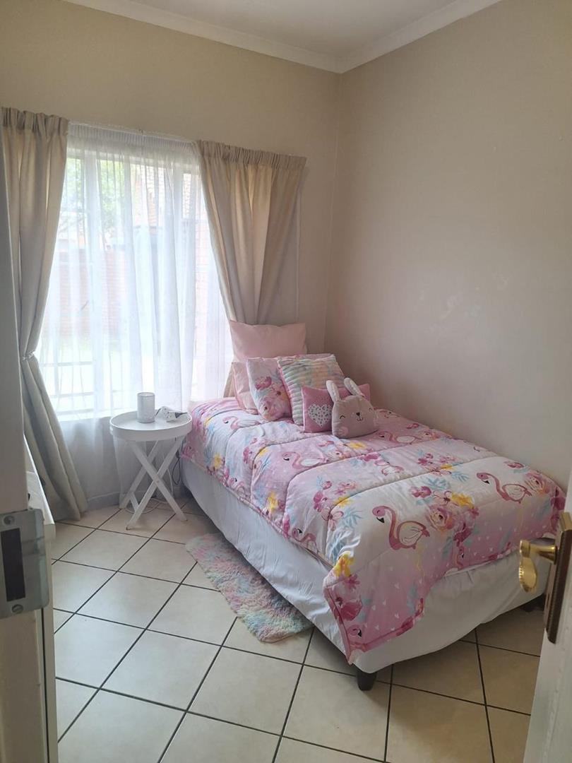 To Let 2 Bedroom Property for Rent in Monavoni Gauteng