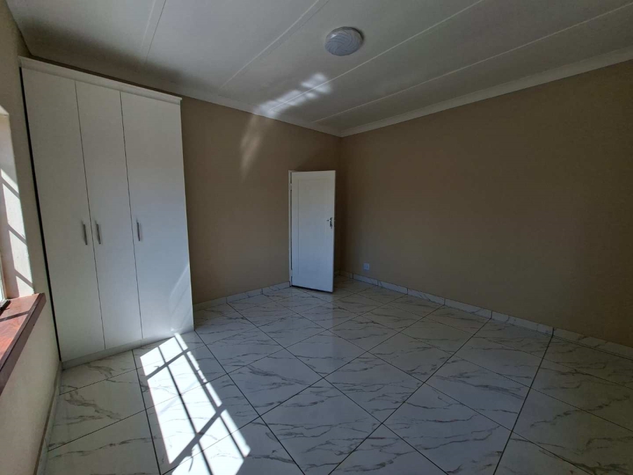 4 Bedroom Property for Sale in Villieria Gauteng