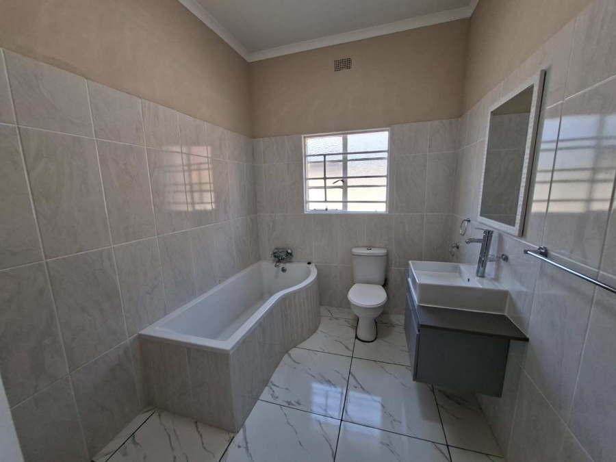 4 Bedroom Property for Sale in Villieria Gauteng