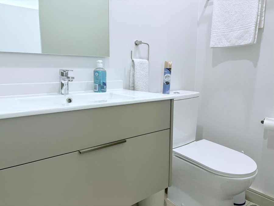 To Let 1 Bedroom Property for Rent in Rosebank Gauteng