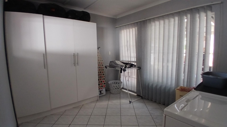 To Let 0 Bedroom Property for Rent in Van Riebeeck Park Gauteng