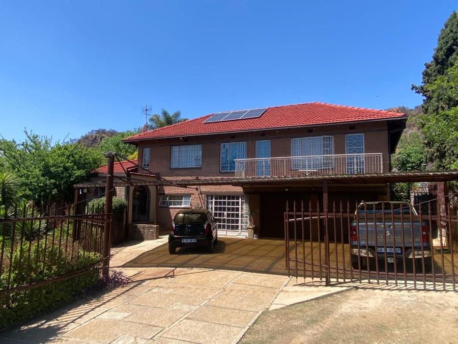 4 Bedroom Property for Sale in Mondeor Gauteng