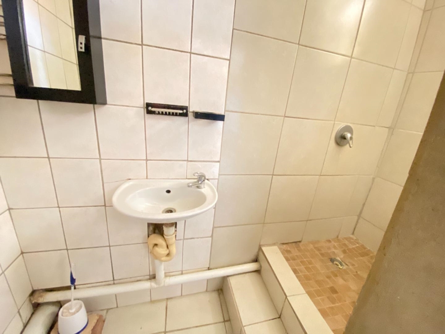 4 Bedroom Property for Sale in Mondeor Gauteng