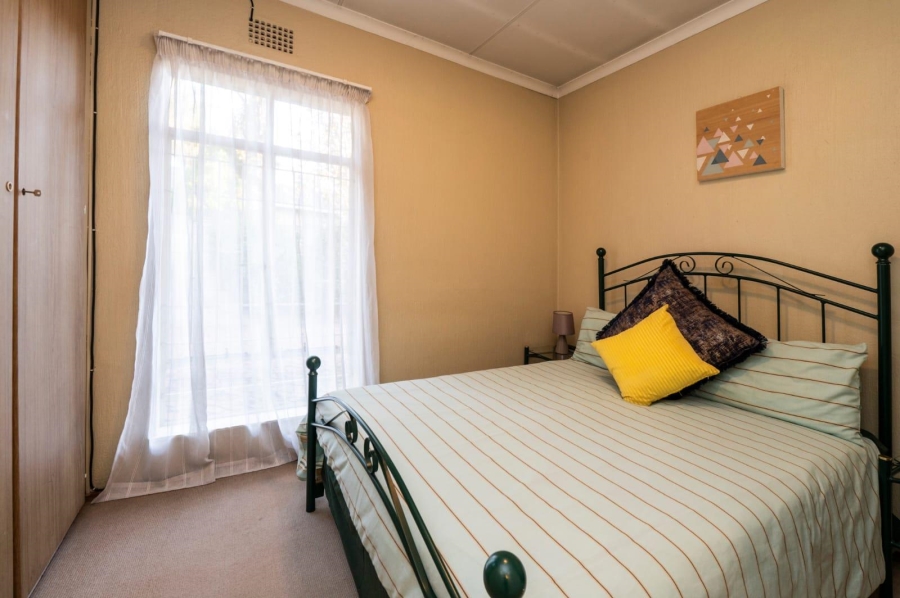 5 Bedroom Property for Sale in Brackendowns Ext 5 Gauteng