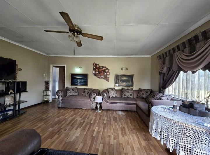 3 Bedroom Property for Sale in General Albertspark Gauteng