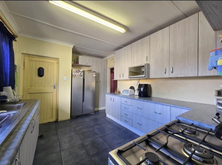 3 Bedroom Property for Sale in General Albertspark Gauteng