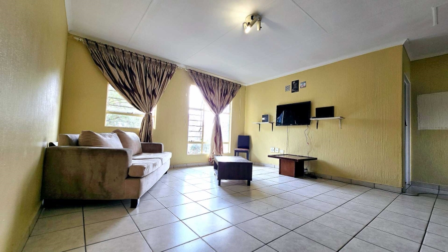 2 Bedroom Property for Sale in La Montagne Gauteng