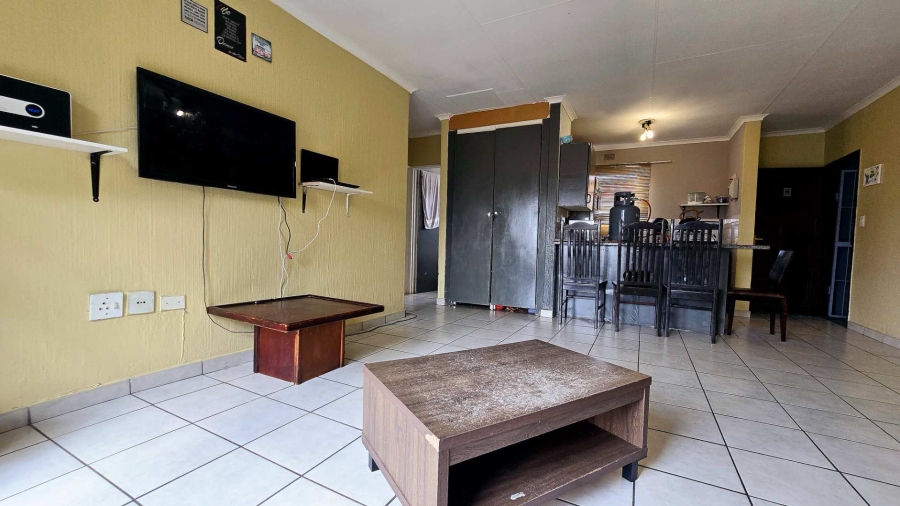 2 Bedroom Property for Sale in La Montagne Gauteng