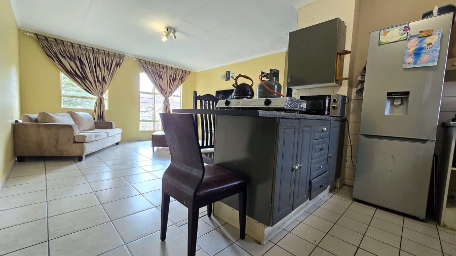 2 Bedroom Property for Sale in La Montagne Gauteng