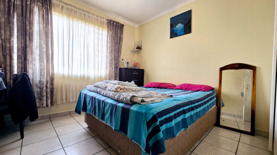 2 Bedroom Property for Sale in La Montagne Gauteng
