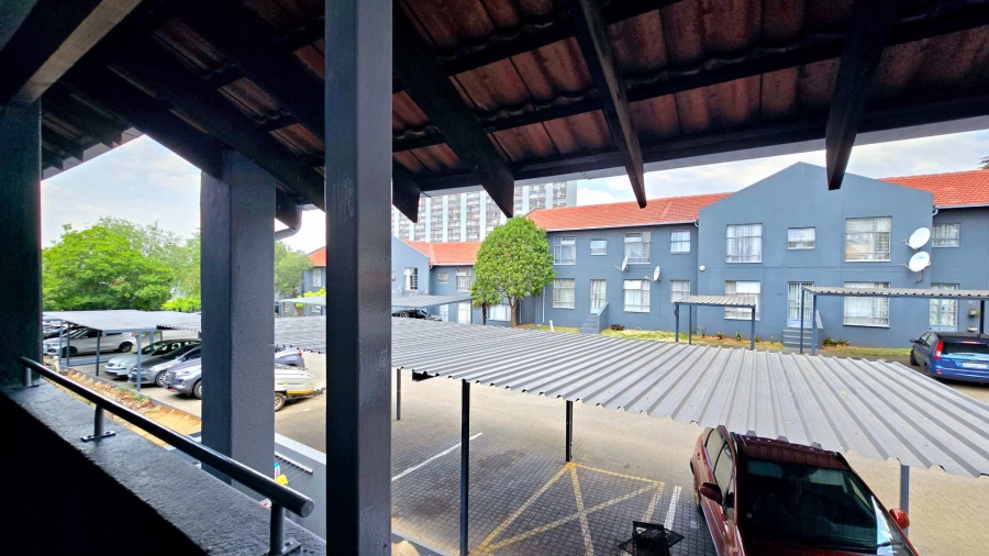 2 Bedroom Property for Sale in La Montagne Gauteng