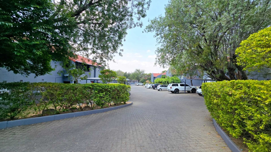 2 Bedroom Property for Sale in La Montagne Gauteng