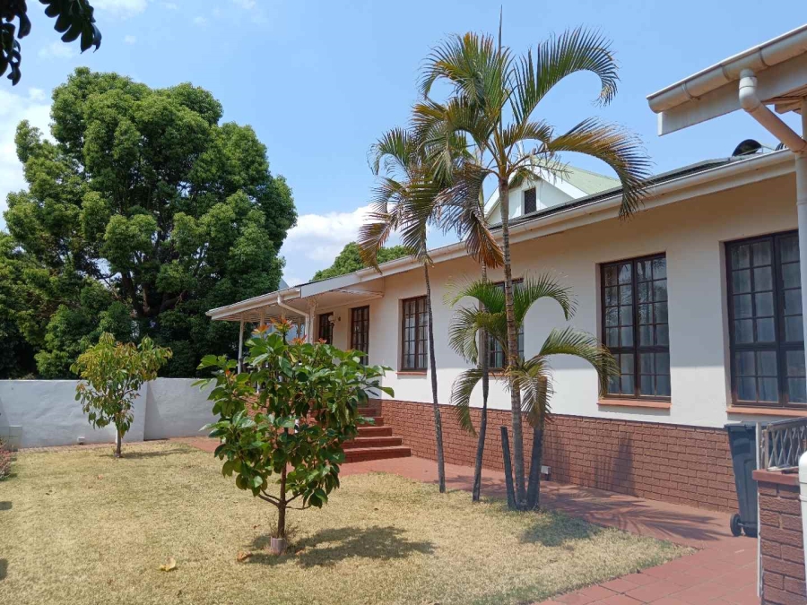 5 Bedroom Property for Sale in Ninapark Gauteng