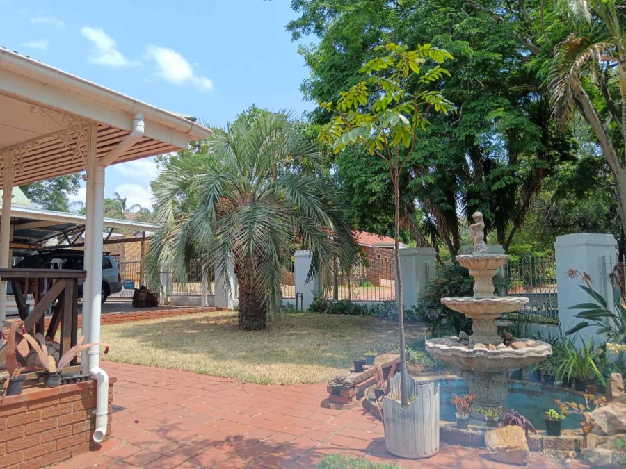 5 Bedroom Property for Sale in Ninapark Gauteng