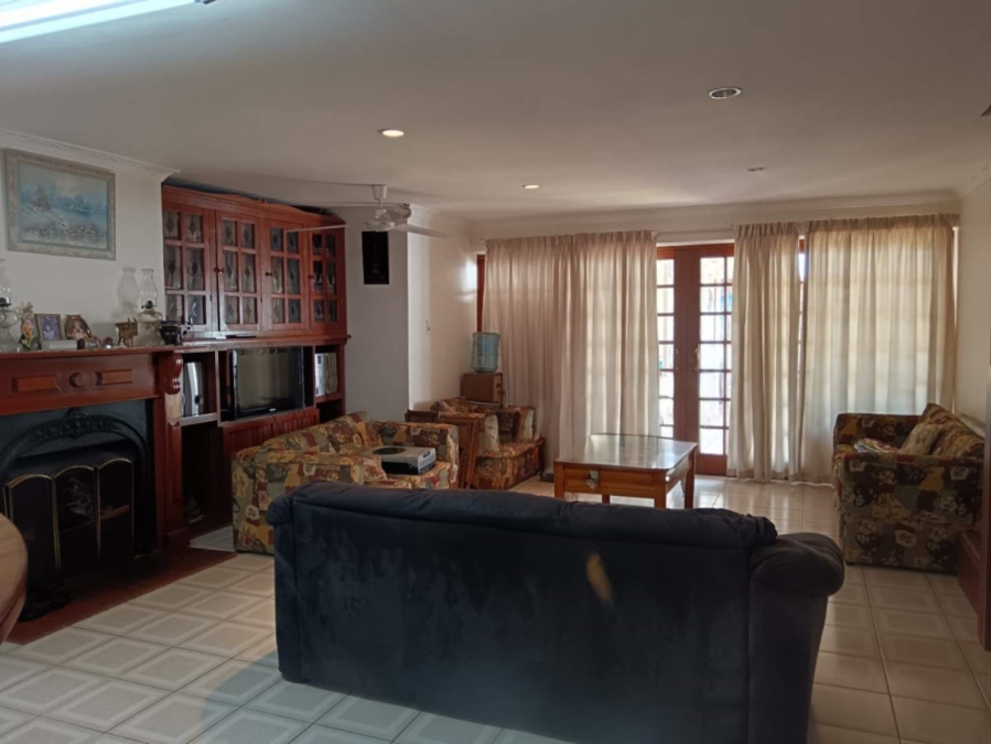 5 Bedroom Property for Sale in Ninapark Gauteng