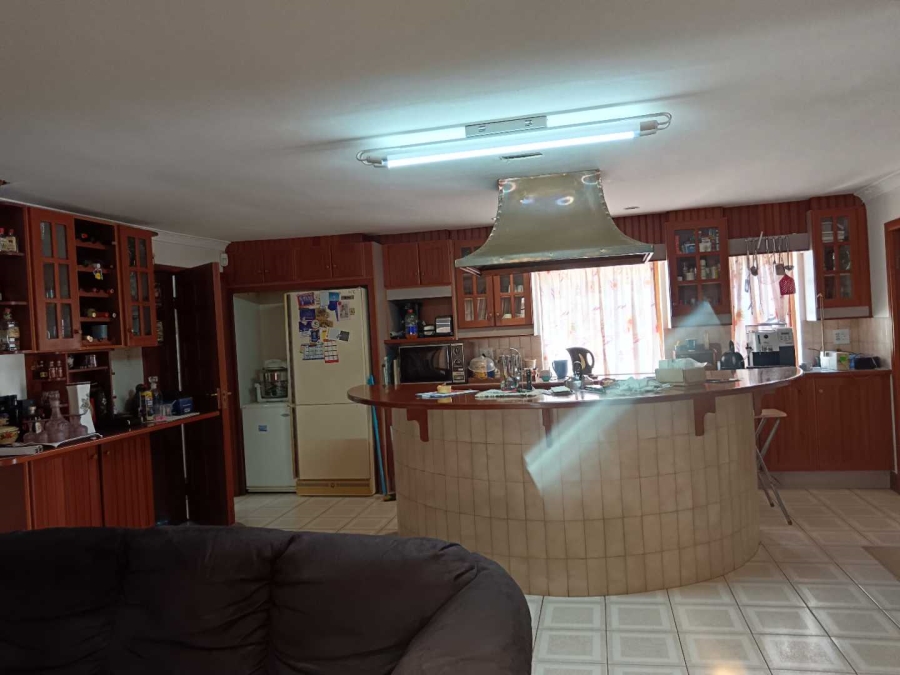 5 Bedroom Property for Sale in Ninapark Gauteng