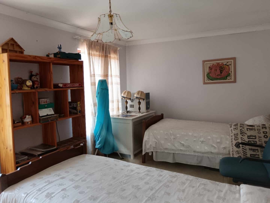 5 Bedroom Property for Sale in Ninapark Gauteng