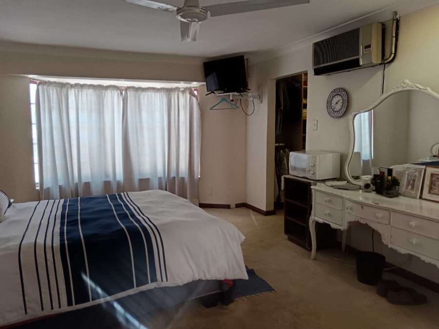 5 Bedroom Property for Sale in Ninapark Gauteng