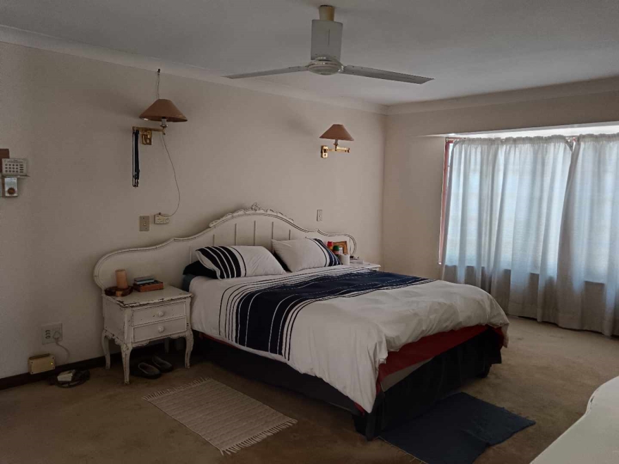 5 Bedroom Property for Sale in Ninapark Gauteng