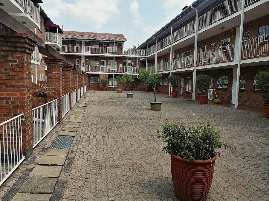 2 Bedroom Property for Sale in Woodmead Gauteng