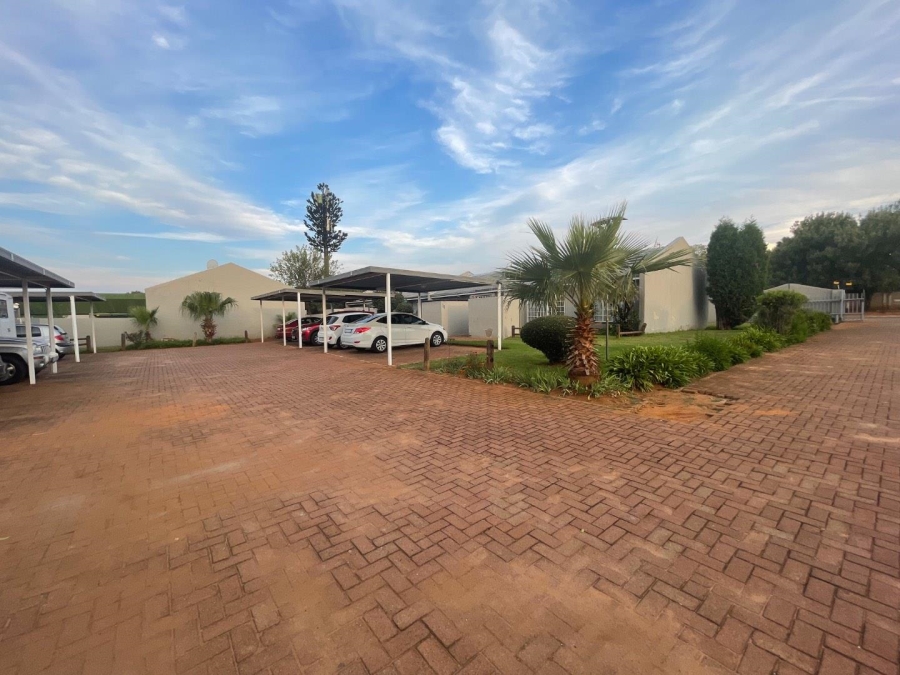2 Bedroom Property for Sale in Birch Acres Gauteng