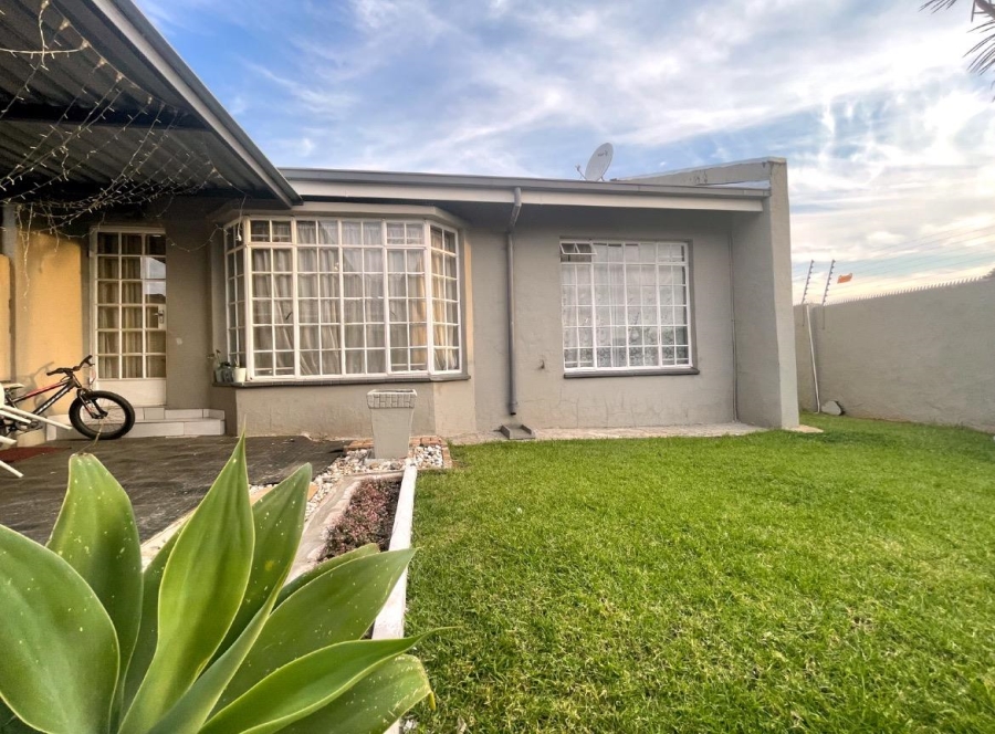 2 Bedroom Property for Sale in Birch Acres Gauteng