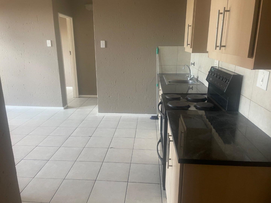To Let 2 Bedroom Property for Rent in Kempton Park Central Gauteng