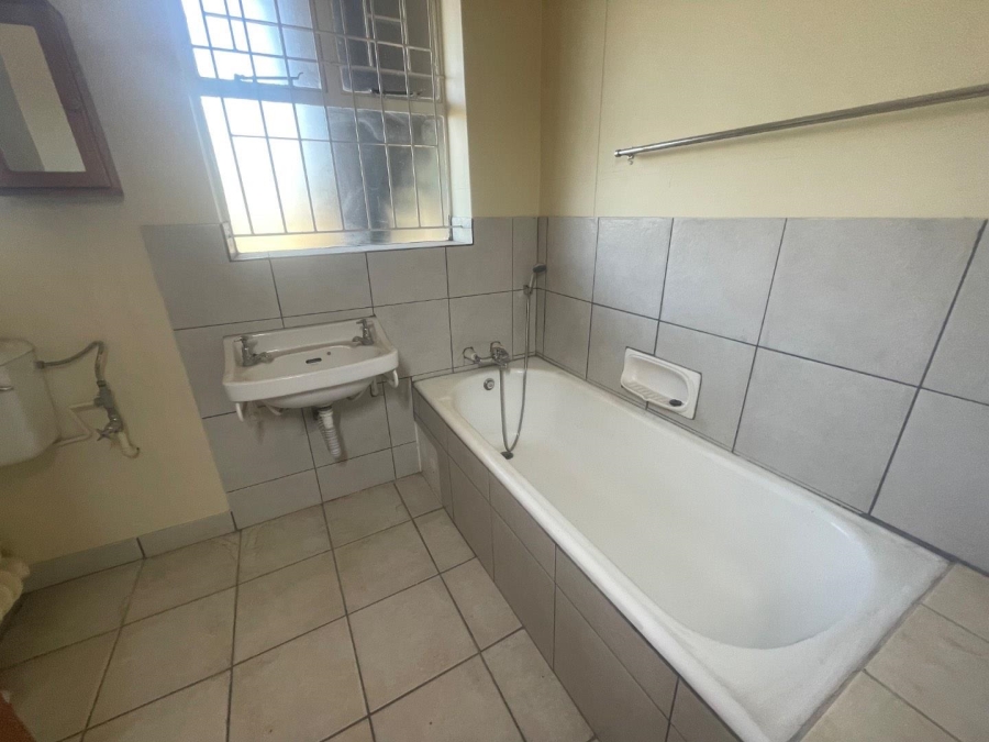 2 Bedroom Property for Sale in Rhodesfield Gauteng