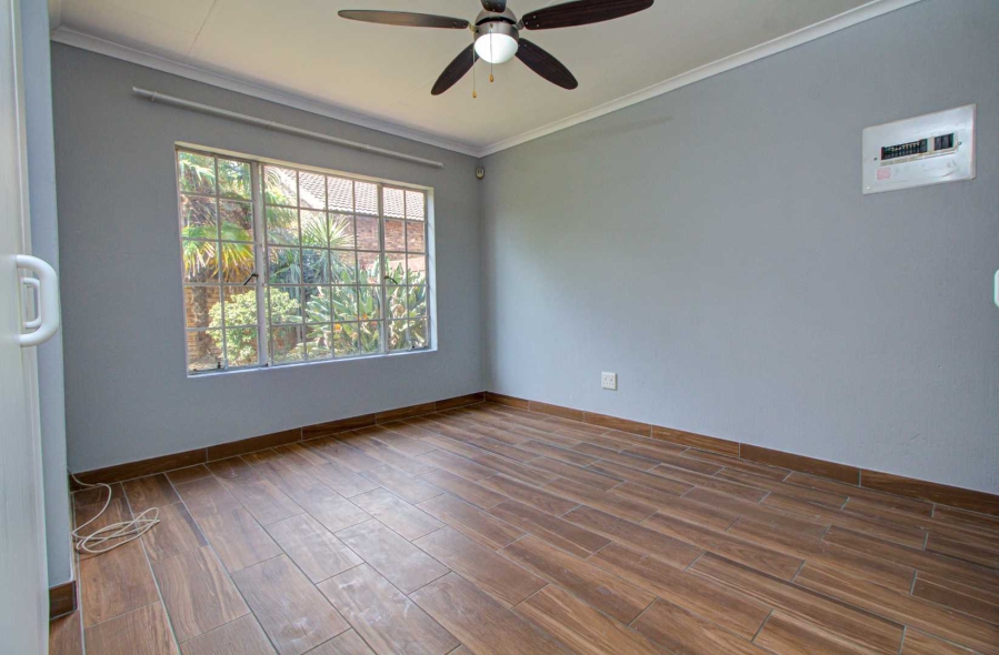 3 Bedroom Property for Sale in Wilgeheuwel Gauteng