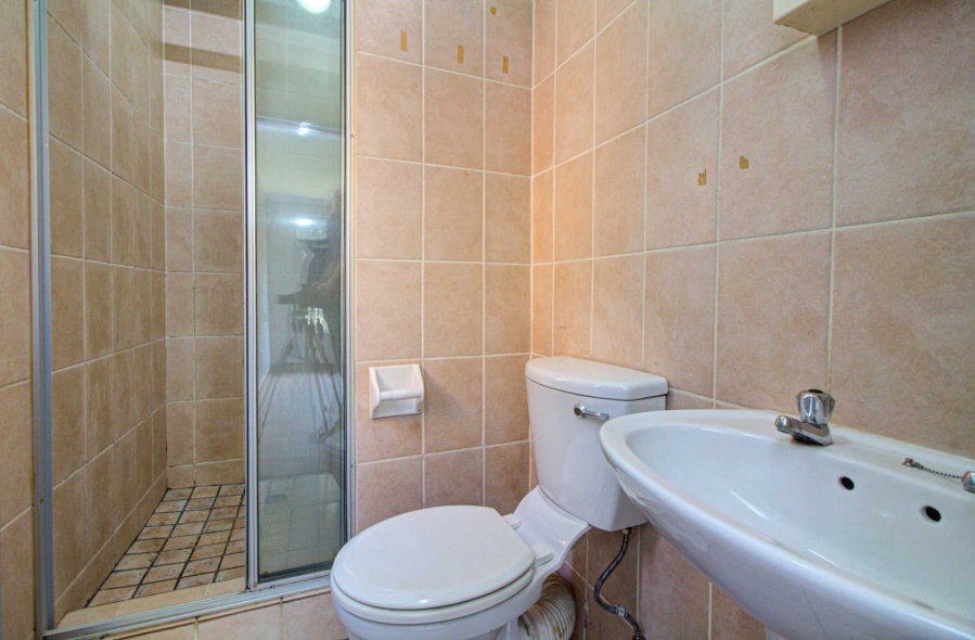3 Bedroom Property for Sale in Wilgeheuwel Gauteng