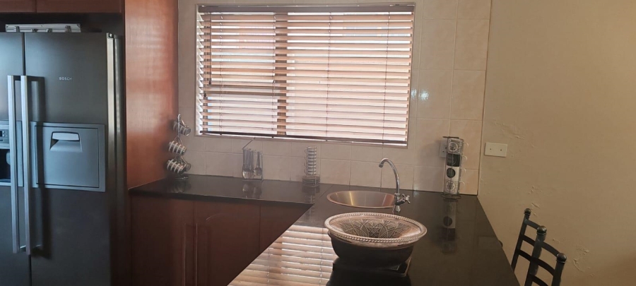 3 Bedroom Property for Sale in Halfway Gardens Gauteng