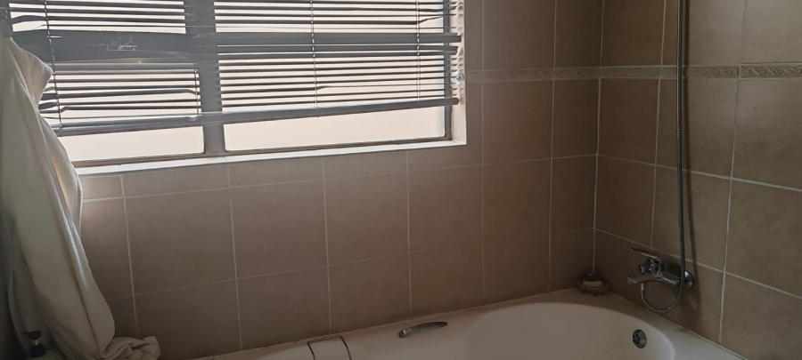 3 Bedroom Property for Sale in Halfway Gardens Gauteng