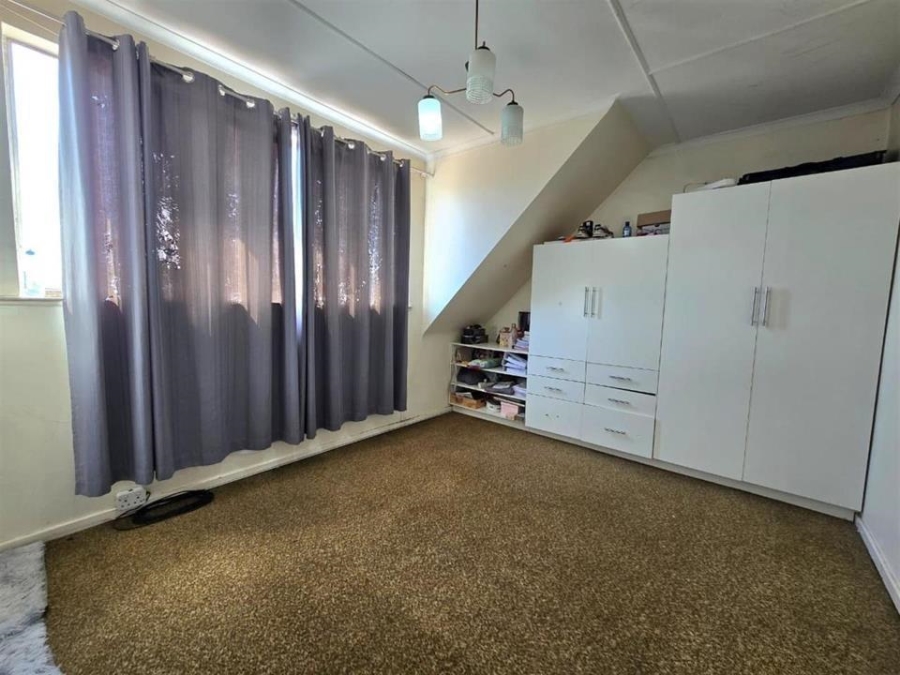 4 Bedroom Property for Sale in South Hills Gauteng