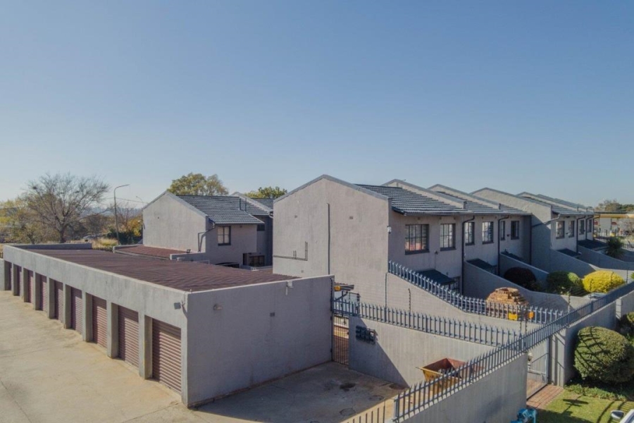 3 Bedroom Property for Sale in Lambton Gardens Gauteng