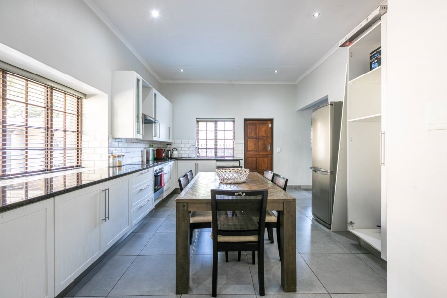3 Bedroom Property for Sale in Rosebank Gauteng