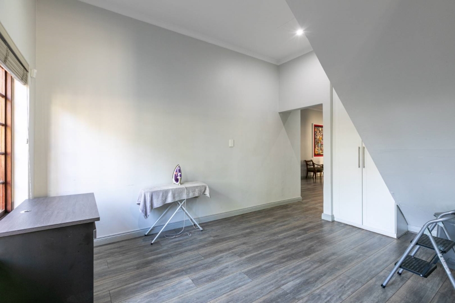 3 Bedroom Property for Sale in Rosebank Gauteng