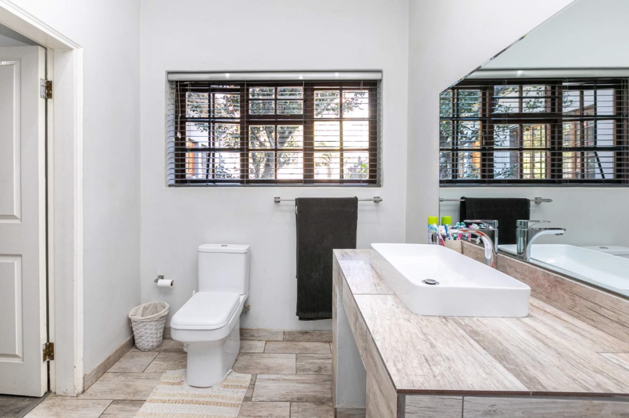 3 Bedroom Property for Sale in Rosebank Gauteng