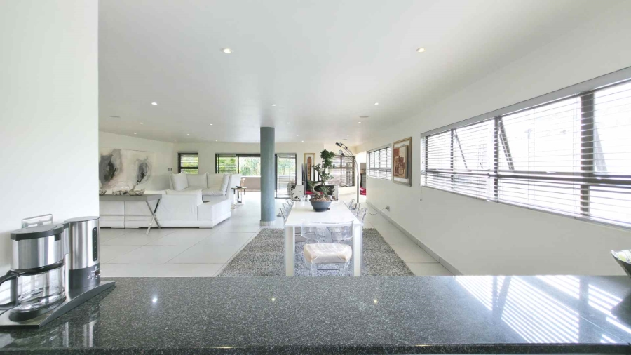To Let 4 Bedroom Property for Rent in Strathavon Gauteng