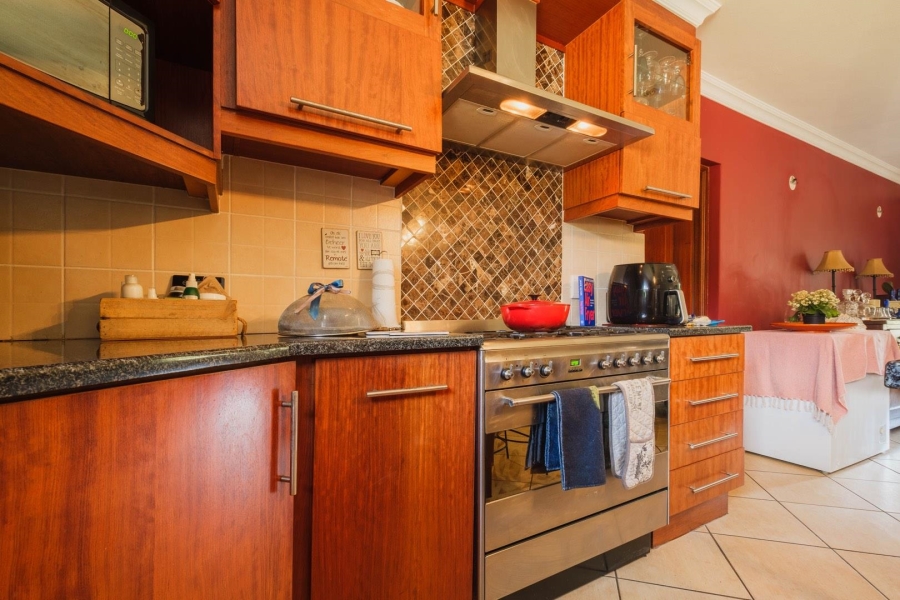5 Bedroom Property for Sale in Pretorius Park Gauteng
