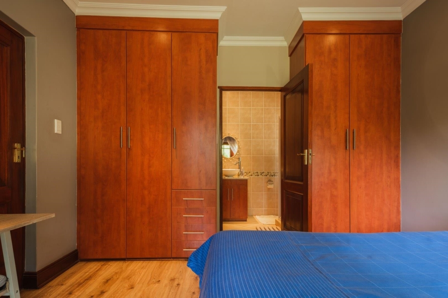 5 Bedroom Property for Sale in Pretorius Park Gauteng
