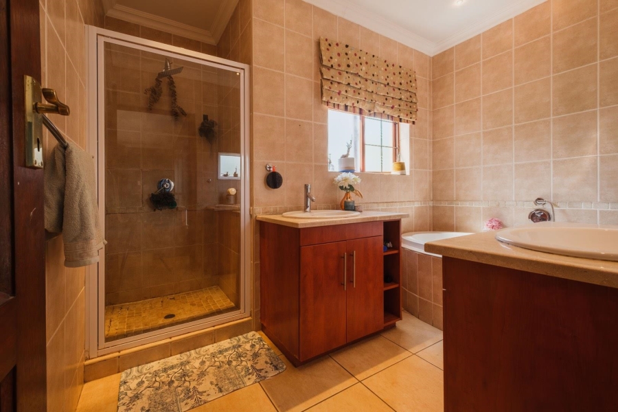 5 Bedroom Property for Sale in Pretorius Park Gauteng